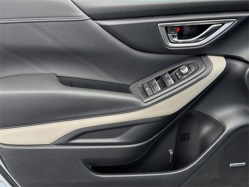 Used 2023 Subaru Forester Limited image 13