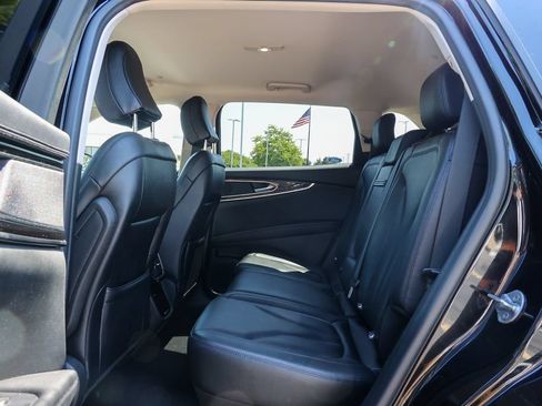 Certified 2023 Lincoln Nautilus AWD w/ Premium Package image 24