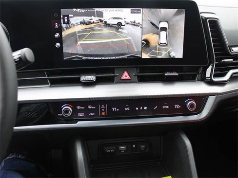 New 2025 Kia Sportage SX image 23