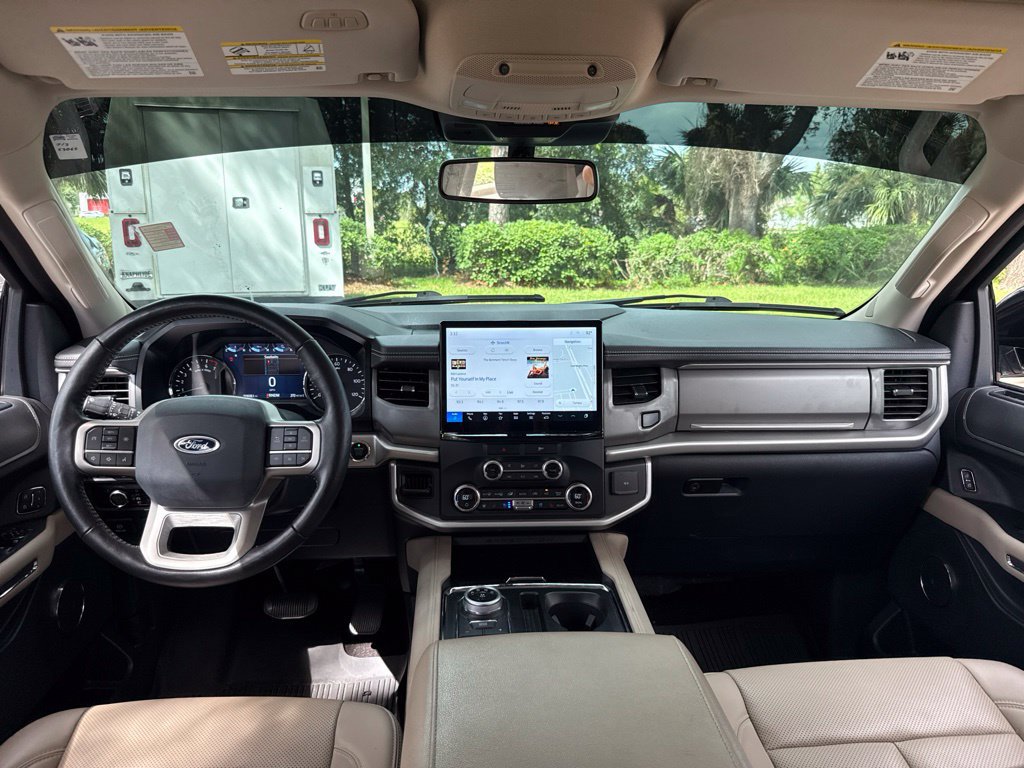 Used 2023 Ford Expedition XLT RWD image 11
