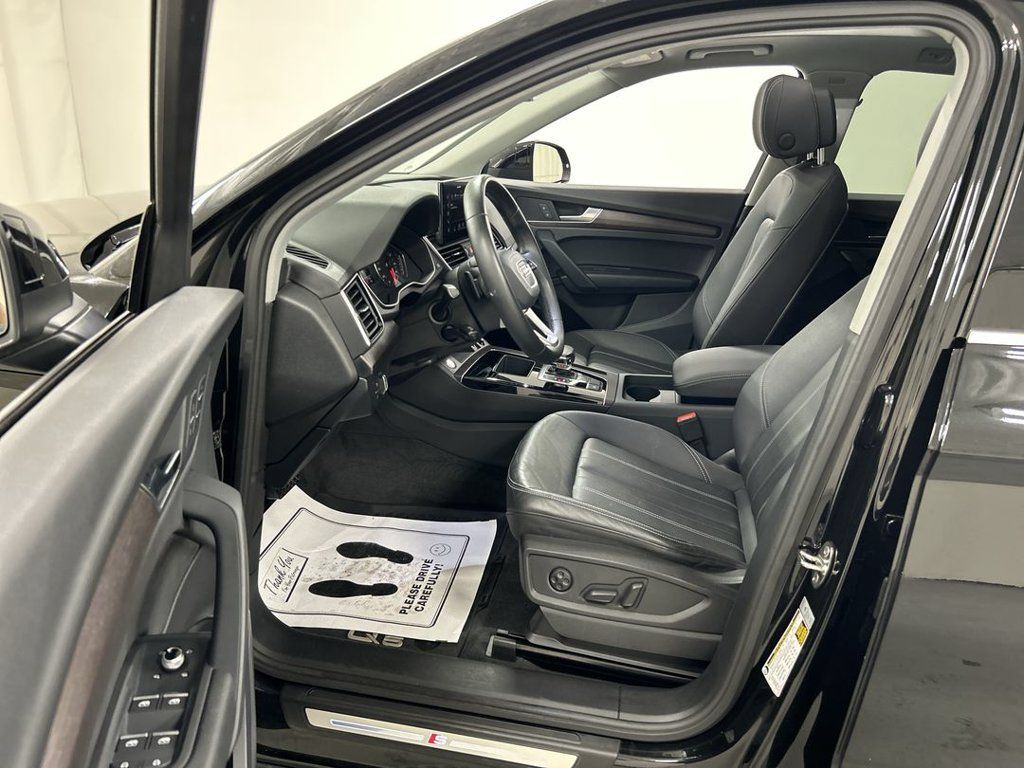 Used 2023 Audi Q5 2.0T Premium w/ Convenience Package AWD/4WD image 9