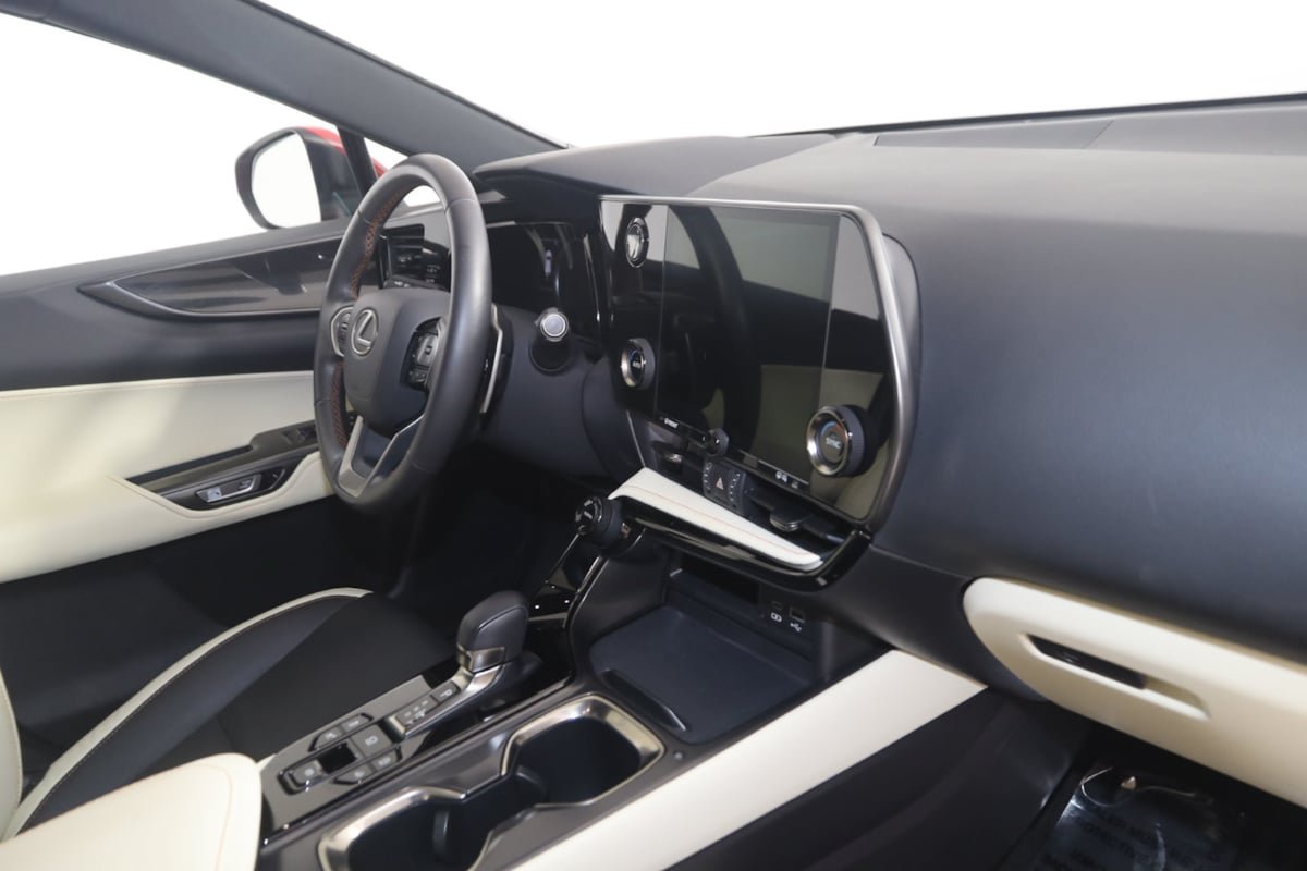 Used 2024 Lexus NX 350 AWD w/ Cold Area Package image 38