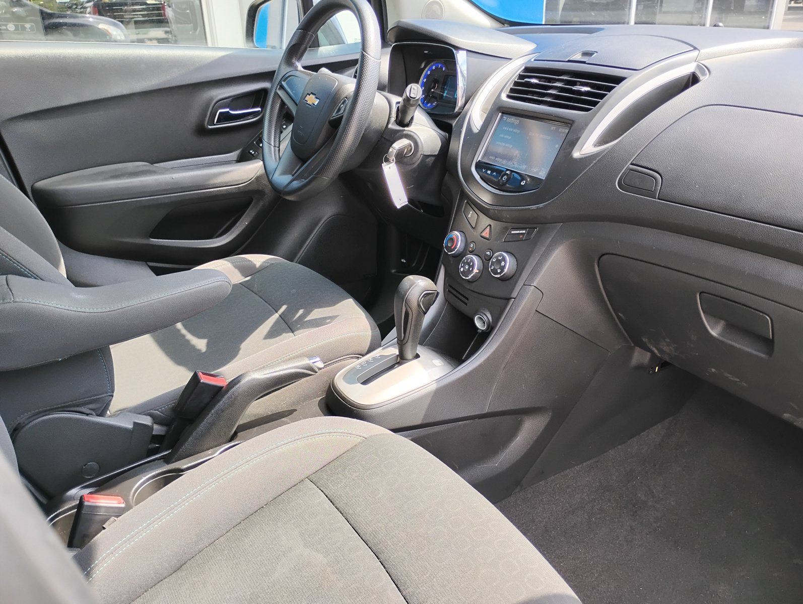 Used 2016 Chevrolet Trax LS w/ LPO, Cargo Package FWD image 22