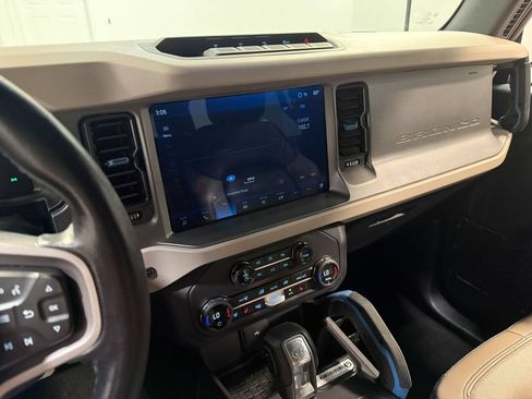Used 2024 Ford Bronco Wildtrak AWD/4WD image 79
