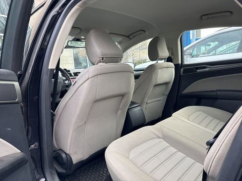 Used 2020 Ford Fusion S image 9