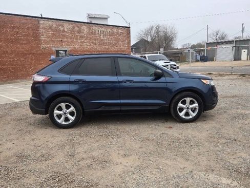 Used 2017 Ford Edge SE w/ Cargo Accessory Package FWD image 6