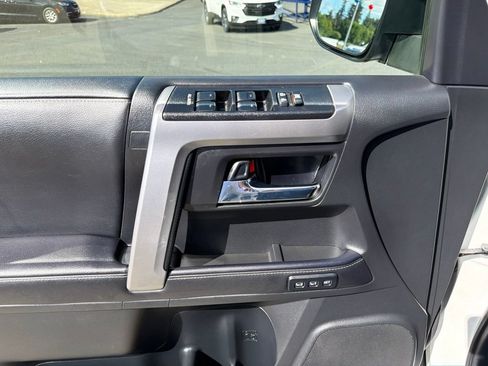 Used 2023 Toyota 4Runner Limited AWD/4WD image 16
