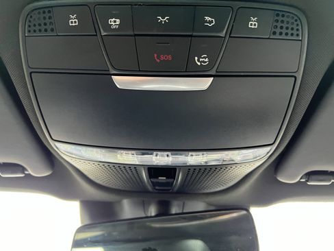 Used 2020 Mercedes-Benz GLC 300 4MATIC image 28