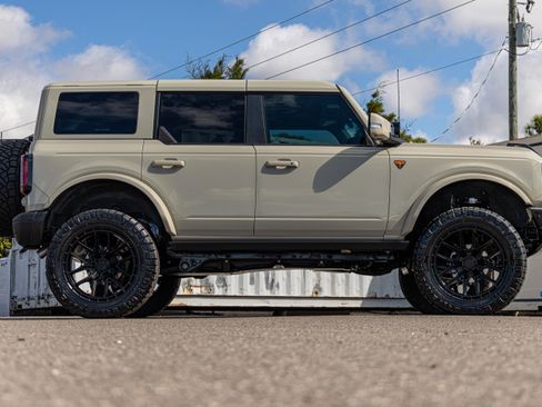New 2025 Ford Bronco Badlands AWD/4WD image 3