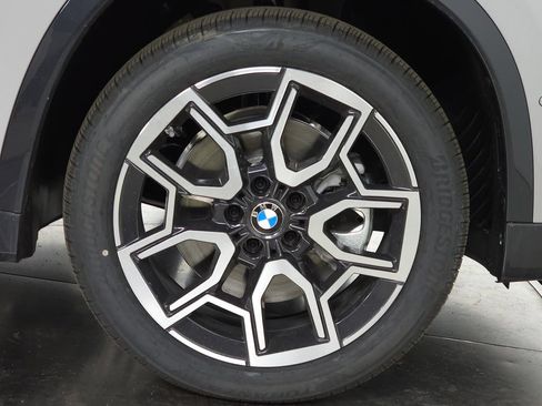 Used 2026 BMW X1 xDrive28i w/ Technology Package AWD/4WD image 7