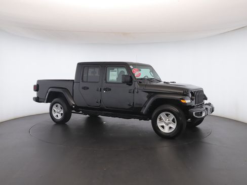 Used 2022 Jeep Gladiator Sport image 30