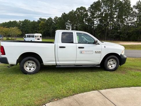 Used 2017 RAM 1500 Tradesman RWD image 3