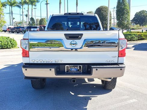 Used 2017 Nissan Titan Platinum Reserve image 9