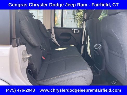 Used 2024 Jeep Wrangler Unlimited w/ Convenience Group AWD/4WD image 15