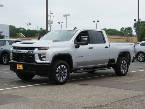 Used 2023 Chevrolet Silverado 2500 Custom w/ Custom Value Package AWD/4WD image 3
