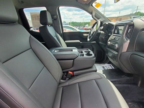 Used 2026 GMC Sierra 1500 Pro w/ Pro Value Package AWD/4WD image 4