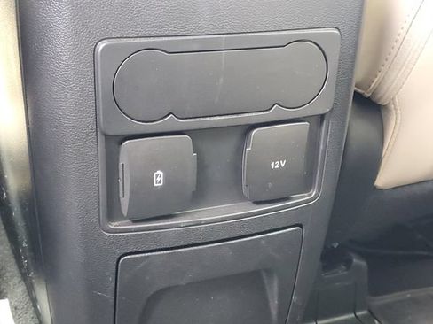 Used 2023 Ford Explorer XLT w/ Equipment Group 202A AWD/4WD image 31