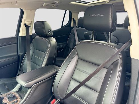 Used 2020 GMC Acadia Denali w/ LPO, Floor Liner Package image 22