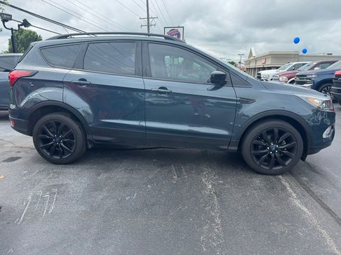 Used 2019 Ford Escape SE FWD image 6