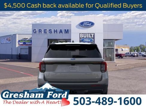 New 2026 Ford Explorer ST-Line w/ ST-Line Street Pack AWD/4WD image 5