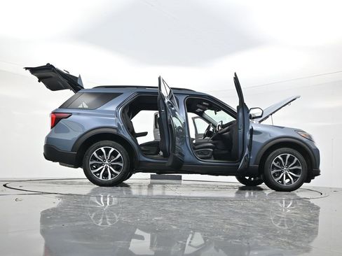 New 2026 Ford Explorer ST-Line image 60