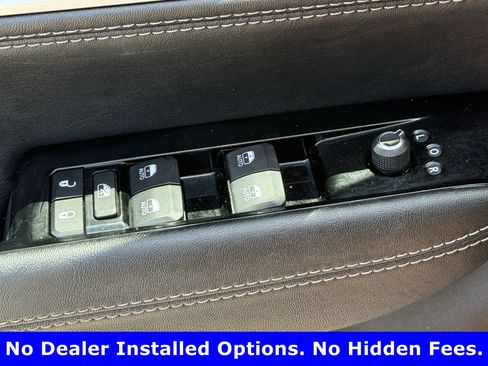 Used 2024 Jeep Wagoneer L Series II w/ Flexible Seating Group AWD/4WD image 23