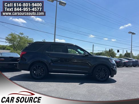 Used 2017 Ford Explorer XLT w/ Equipment Group 202A AWD/4WD image 4