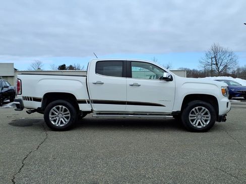 Used 2017 GMC Canyon Denali image 2