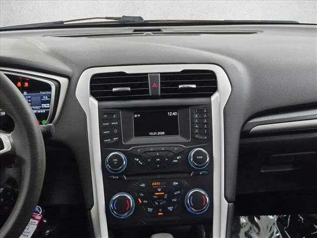 Used 2015 Ford Fusion SE FWD image 15