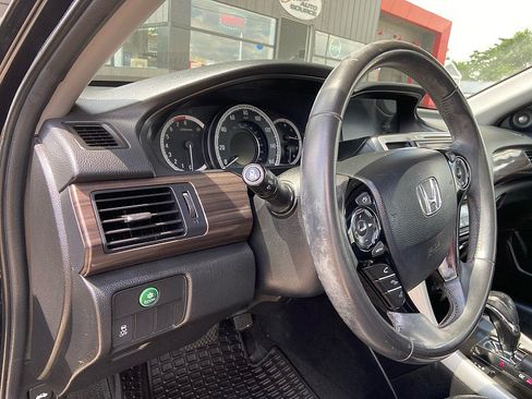 Used 2016 Honda Accord EX-L image 11