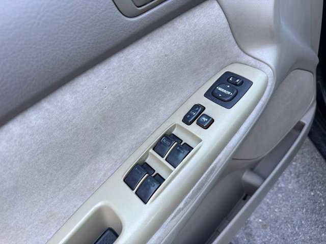 Used 2003 Toyota Camry LE FWD image 12