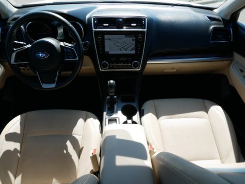 Used 2018 Subaru Outback 2.5i Limited AWD/4WD image 10