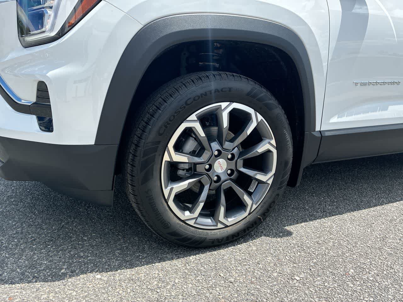 New 2026 GMC Terrain Elevation w/ Elevation Premium Package FWD image 32