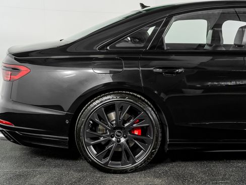 Used 2025 Audi S8 image 8