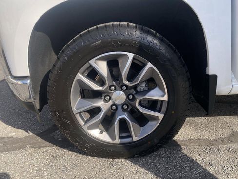 Used 2022 Chevrolet Silverado 1500 LT image 24