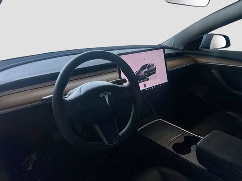 Used 2023 Tesla Model 3 Standard Range RWD image 9