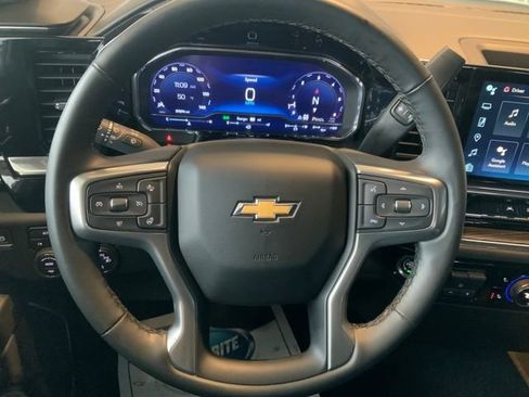 Used 2025 Chevrolet Silverado 1500 LT image 19