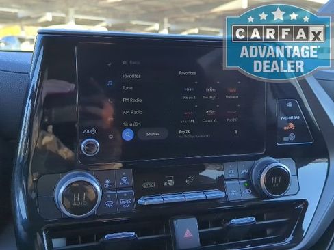 Used 2024 Toyota Highlander LE image 6