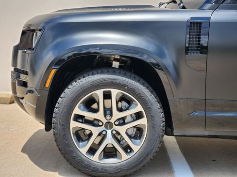 New 2026 Land Rover Defender 110 X-Dynamic SE AWD/4WD image 9
