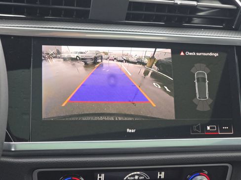 Certified 2025 Audi Q3 2.0T Premium w/ Convenience Package image 23