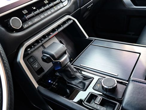 Used 2025 Toyota Tundra Platinum image 30