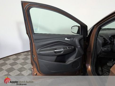 Used 2017 Ford Escape SE AWD/4WD image 11
