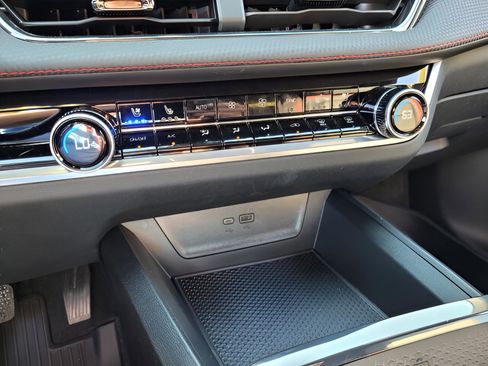 Used 2026 Chevrolet Equinox RS w/ Convenience Package III image 23