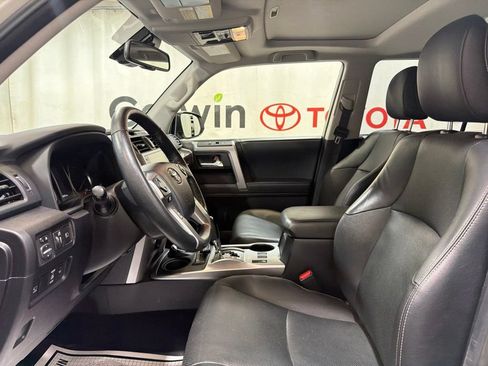 Used 2023 Toyota 4Runner Limited AWD/4WD image 23