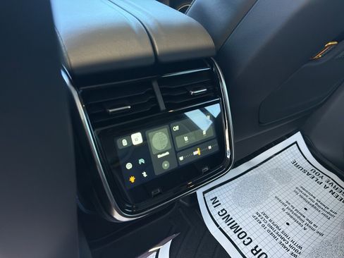 Used 2023 Rivian R1S Adventure image 19