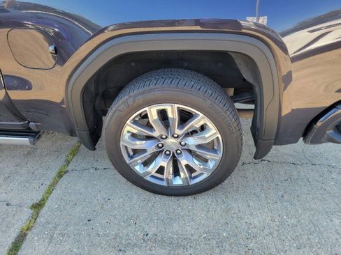 Used 2024 GMC Sierra 1500 Denali w/ Denali Reserve Package image 9