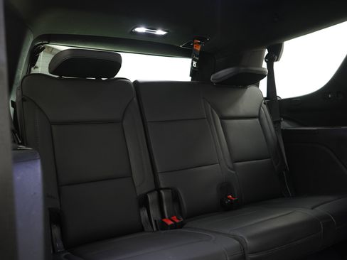 Used 2021 GMC Yukon Denali w/ Denali Premium Package AWD/4WD image 14