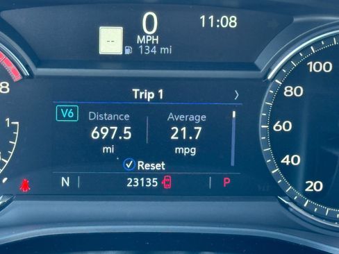 Used 2025 Cadillac XT6 Premium Luxury image 26