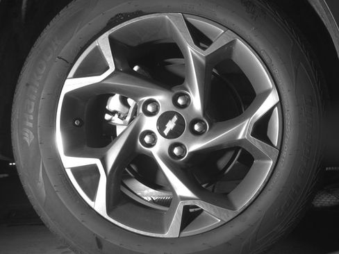 Used 2025 Chevrolet Trax LT FWD image 15