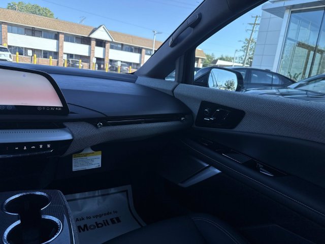 Certified 2025 Cadillac Optiq Luxury 1 AWD/4WD image 32